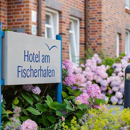 Hotel Am Fischerhafen Ditzum Esterno foto