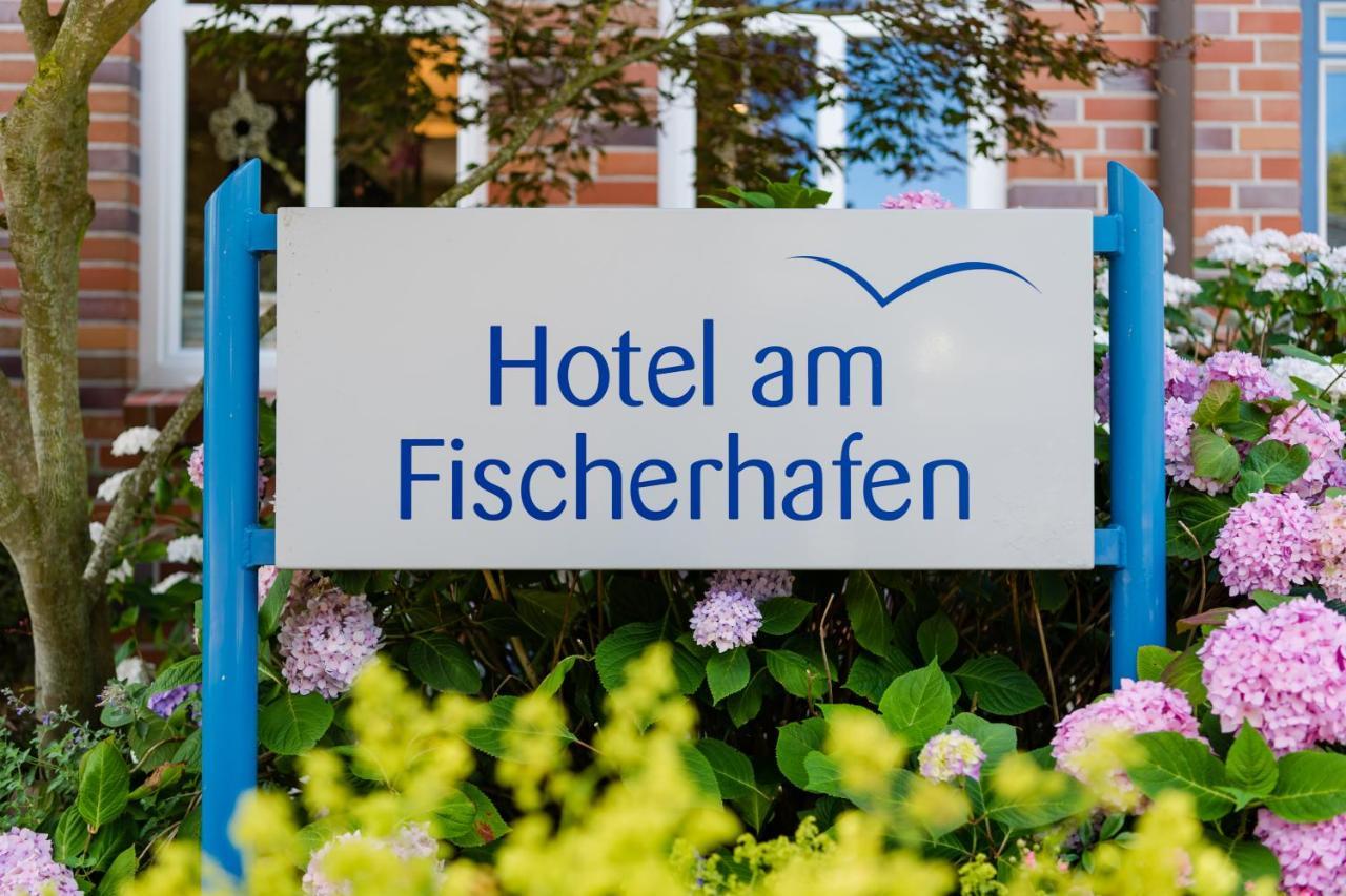 Hotel Am Fischerhafen Ditzum Esterno foto